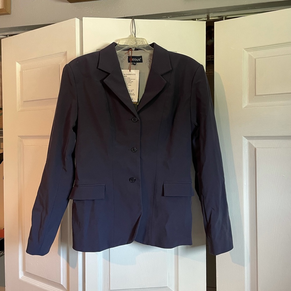 EOUS Show Coat